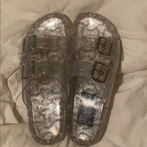 Clear sparkle jelly sandals